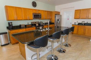 Pine Ridge- 5 Bedroom Home in a Wonderful Location with Private Pool