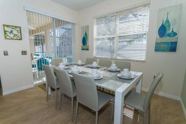 Pine Ridge- 5 Bedroom Home in a Wonderful Location with Private Pool