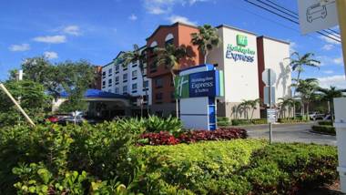 Holiday Inn Express and Suites Fort Lauderdale Airport West an IHG Hotel