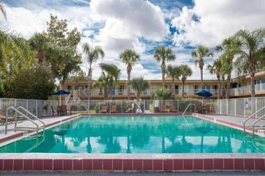 Days Inn by Wyndham Daytona Beach Speedway