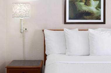 La Quinta Inn by Wyndham Deerfield Beach I-95 at Hillsboro E