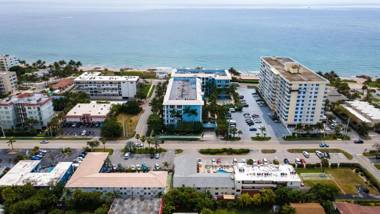 Avalon Resort of Deerfield Beach