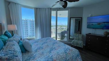 Spectacular Sunsets 5 star Resort Condo Across from Beach Sleep 6 Private Shuttle