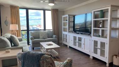 Coastal Nest at Enclave 602a