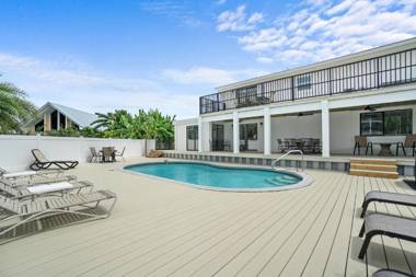 Destin Beach House - Happy Harbor House by Panhandle Getaways