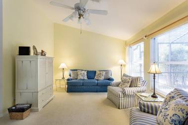 Serene & Attractive Heated Pool Spa Home