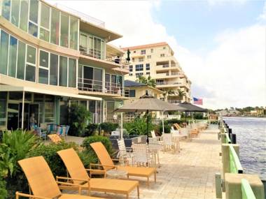 Manhattan Tower Apartment Hotel