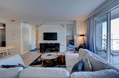 Modern Luxury Beach Hotel 2 Bedroom with Oversized Patio 506