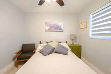 Swiming Pool 3BD 2BA 4 miles to Fort Lauderdale Beach