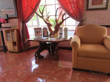 Howard Johnson by Wyndham Ft. Myers FL