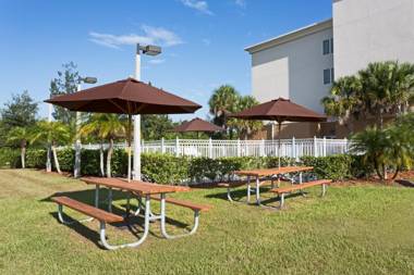 Holiday Inn Express Hotel & Suites Fort Pierce West an IHG Hotel