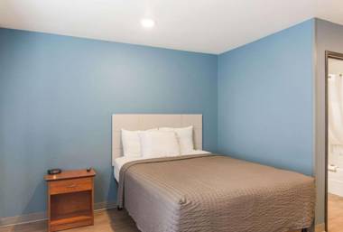 WoodSpring Suites Fort Walton Beach