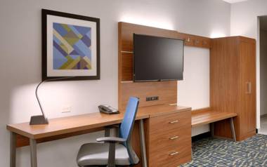 Holiday Inn Express & Suites - Gainesville I-75 an IHG Hotel