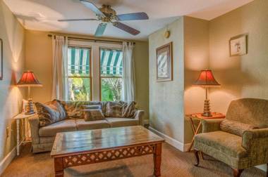 The Historic Peninsula Inn