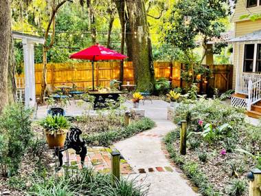 Grady House Bed and Breakfast