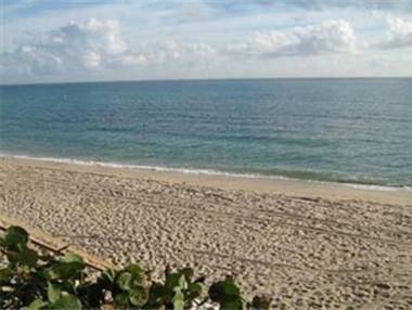 Seabonay Oceanfront Beach Resort