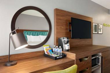 Hampton Inn & Suites Fort Lauderdale Airport