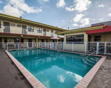 Econo Lodge Hollywood-Ft Lauderdale International Airport