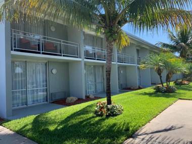 The Hollywood Gateway Inn