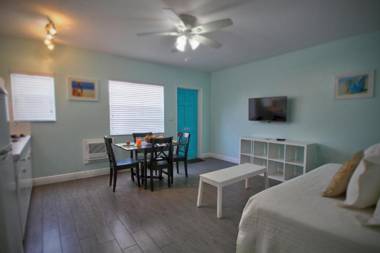 Hollywood Beachside Boutique Suite