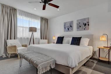 Marine Villas Hollywood