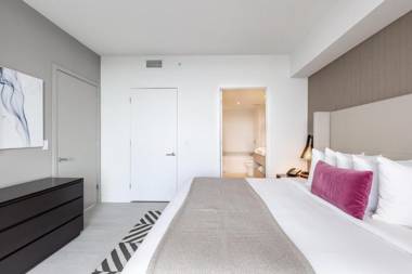 Modern 3 bedroom at Hollywood Beach Resort 28th floor