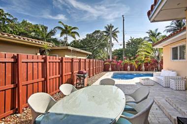 Hollywood House with Private Heated Pool and Hot Tub!