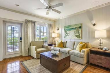 Charming Beach Condo with modern island authenticity