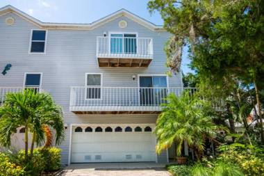 Beach Walk - 6250 Holmes #31