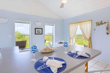 Binnie’s Beachfront Bungalow