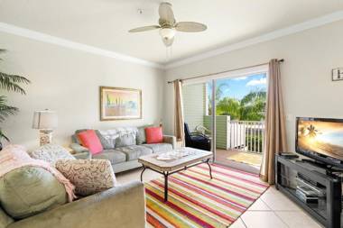 Sea Star 107 3 Bedroom Pool Walk to Beach Balcony Jetted Tub Sleeps 6