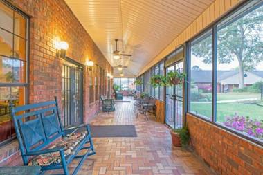 Hospitality Inn