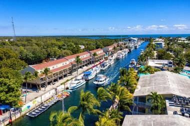 Waterside Suites and Marina