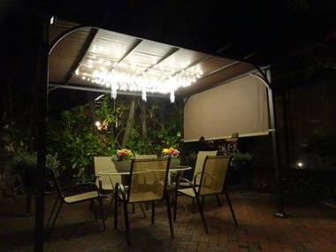 Suite Dreams Inn by the Beach