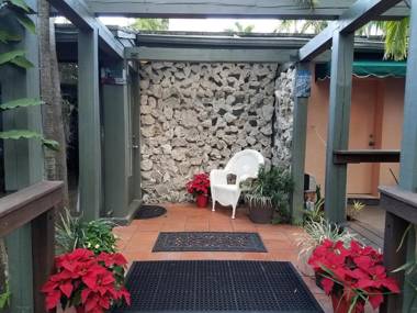 Suite Dreams Inn by the Beach