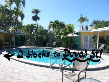 Alexander Palms Court - 2 Blocks to Duval Street