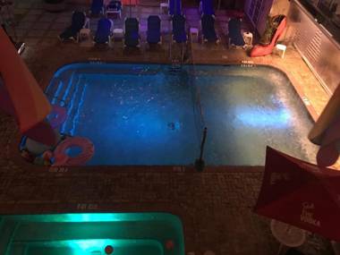 New Orleans House - Gay Male-Only Guesthouse