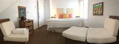 Simonton Court Historic Inn & Cottages