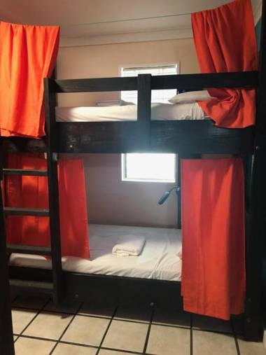 Seashell Motel and International Hostel