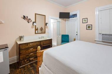 The Curry House - Entire Complex