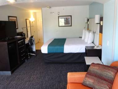 Best Western Plus Kissimmee-Lake Buena Vista South Inn & Suites