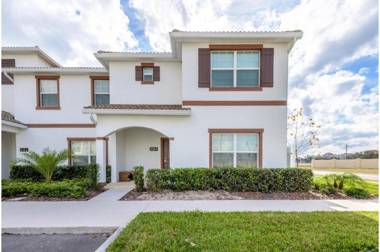 Four-Bedroom Townhome Kissimmee