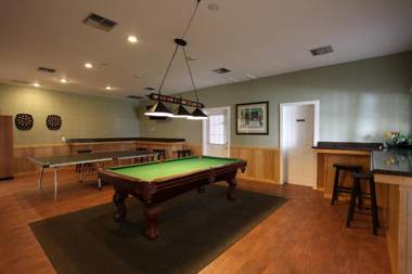 Sherwood Forest Premium Loft Cottage 13