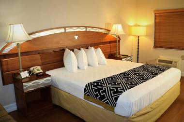 Monte Carlo Inn- Near Disney