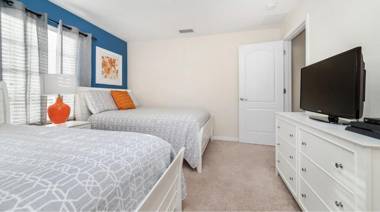 Elegant Spacious Stuart Pool Home Accommodate 20 People Doorsteps to Disney