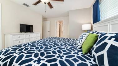 Elegant Spacious Stuart Pool Home Accommodate 20 People Doorsteps to Disney