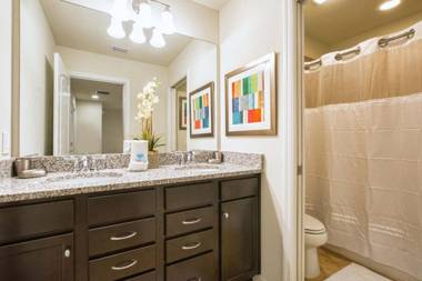 Windsor-5 Bed Townhouse w/splashpool-3811WW