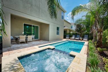 Encore Resort Reunion 8 Bd Sleeps 17 w Pool & Spa Close to Disney 461