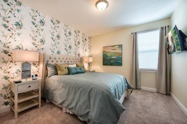 Encore Resort Reunion 8 Bd Sleeps 17 w Pool & Spa Close to Disney 461