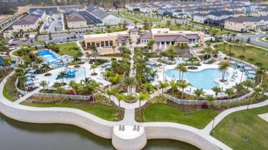 Gorgeous Four Bedroom w/ Pool Solara 1551